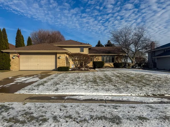 30 Victorian Dr, New Lenox, IL 60451