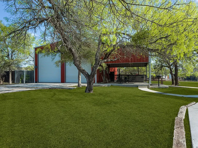 360 Private Road 4619 — Photo 36