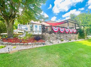 524 Weekender Dr, Fair Play, SC 29643