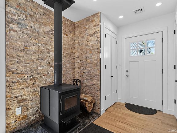 4th image of 65 Bradley Road