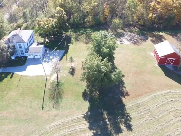 2628 N Eel River Cemetery Rd, Peru, IN 46970