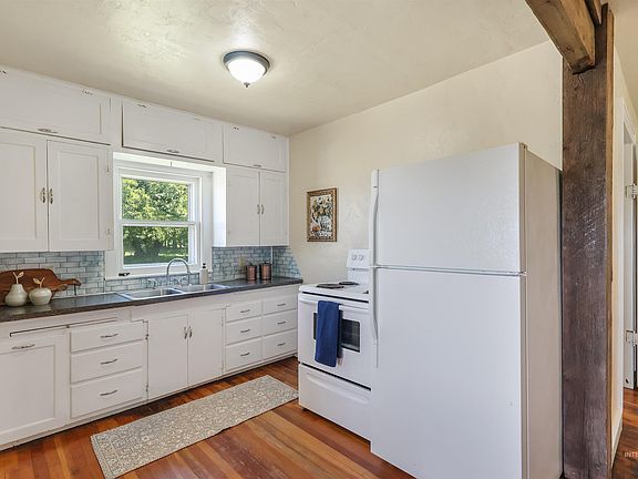3rd image of 80 W 148th Ln S