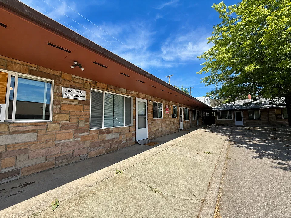506 2nd St