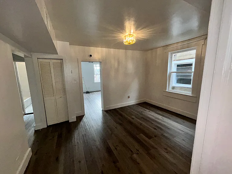 21 Tillinghast St — Photo 9