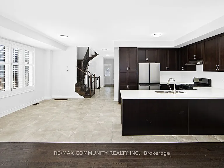 33 Liam Ln — Photo 9