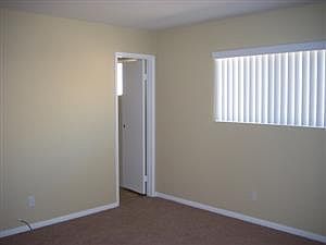 2nd image of 1333 Weaver St