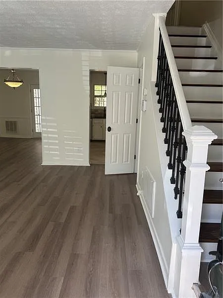 2 bed, 2.5 bath, 1160 sqft, $1,850 — Photo 2