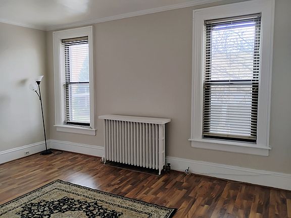 4th image of 903 Ridge Rd #2