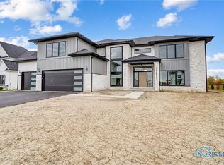 107 Old Dover Rd, Perrysburg, OH 43551