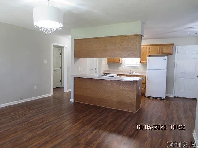 3 bed, 2.0 bath, 1172 sqft, $1,400 — Photo 4