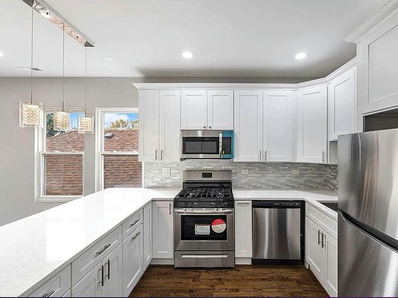 4th image of 2304 N Major Ave Unit 2