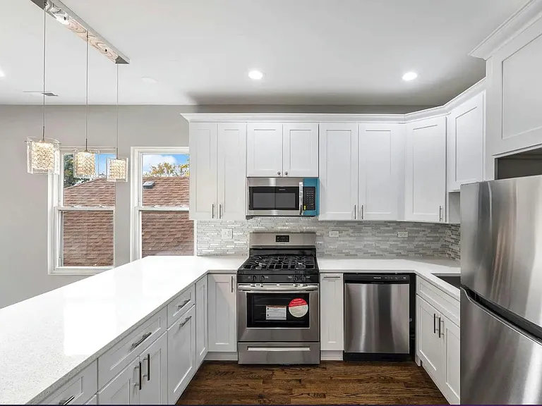 2304 N Major Ave #2 — Photo 4