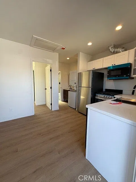 1 bed, 350 sqft, $1,650 — Photo 3