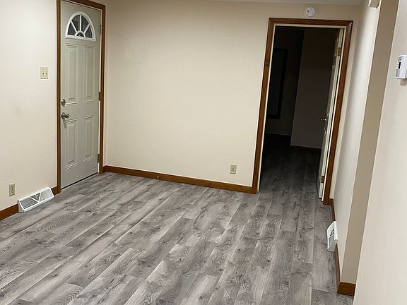 5th image of 951 Pine St