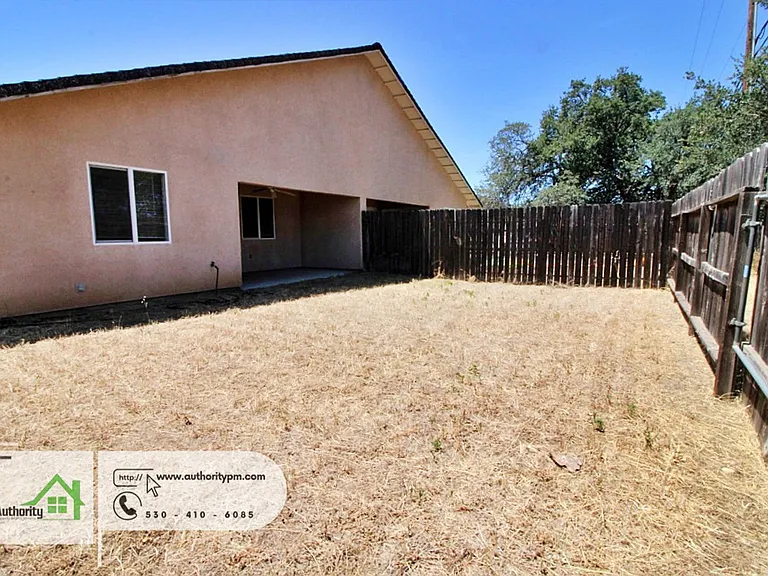 21962 Klamath River Pl — Photo 21