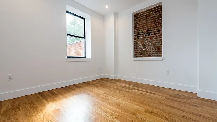 Rented by Nooklyn NYC LLC | media 8