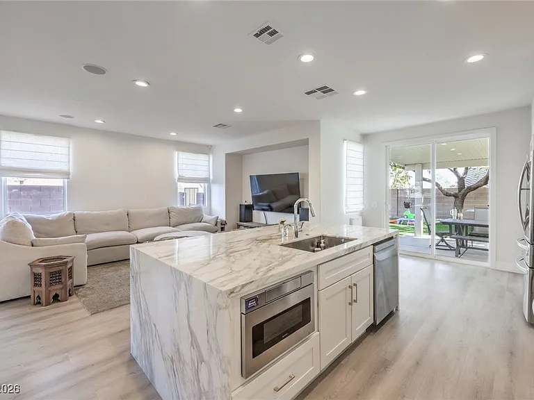 5404 Avent Ferry St — Photo 11