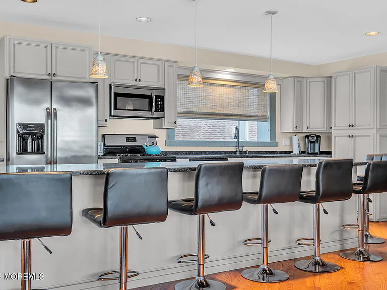 115 N Ocean Ave — Photo 30
