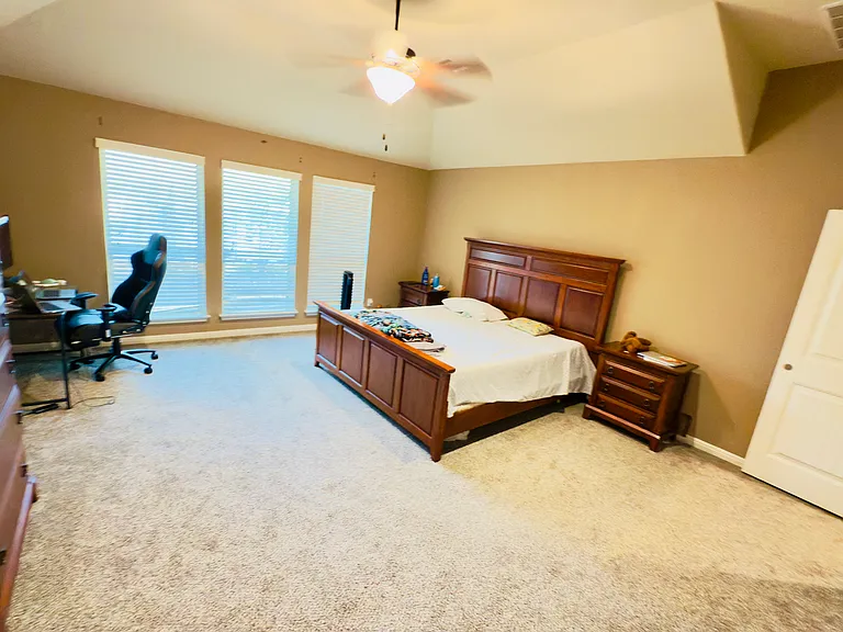 209 Monahans Dr — Photo 15