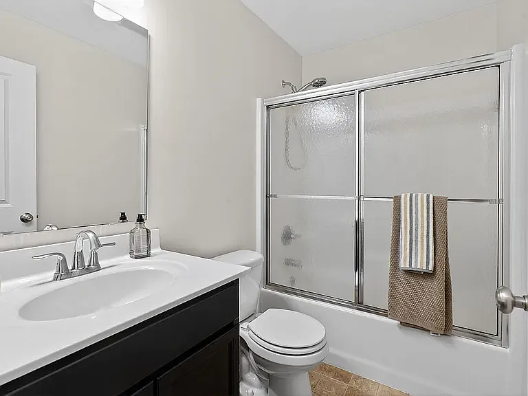 3272 Maitland Dr — Photo 12
