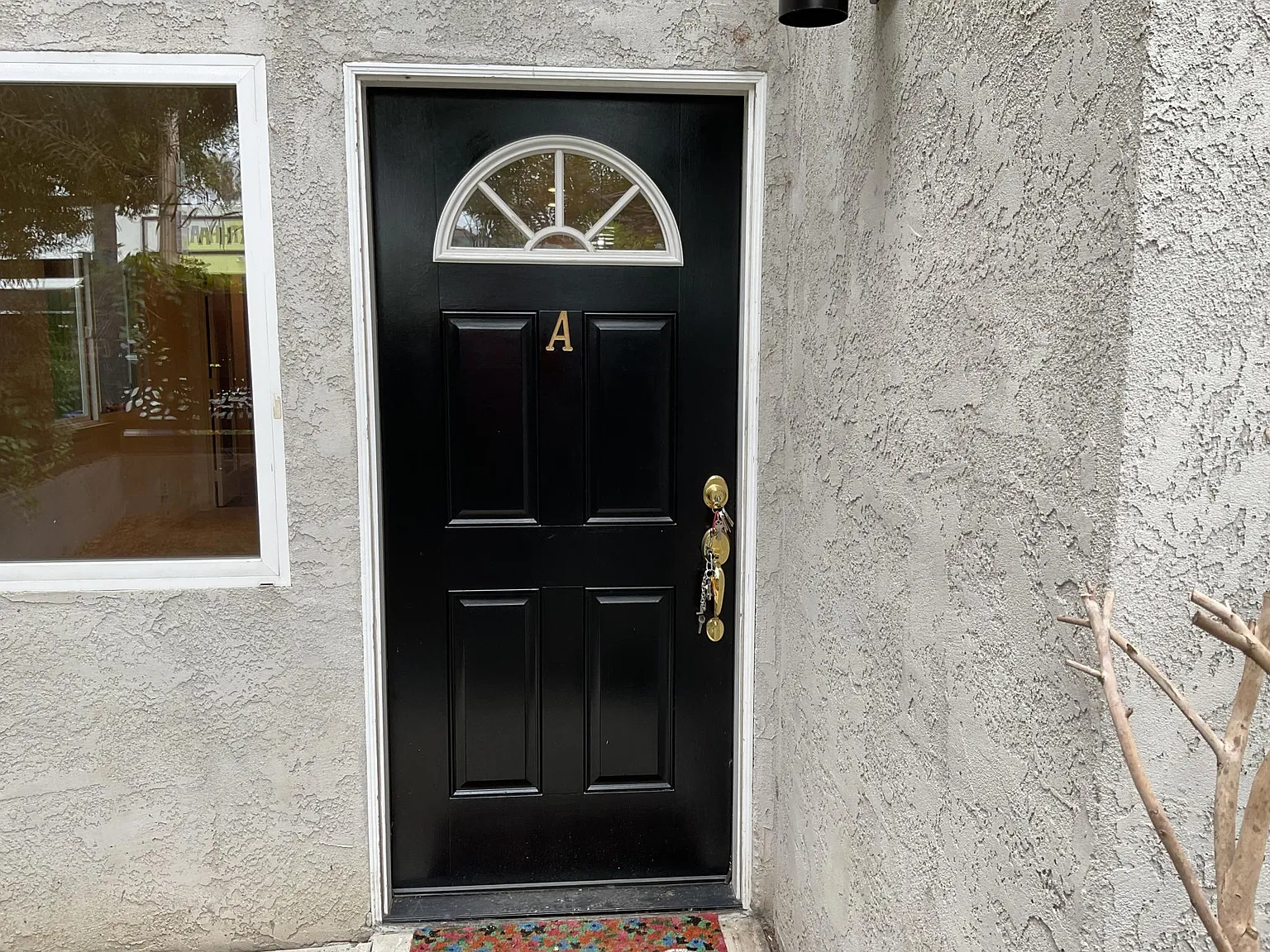3 bed, 1.5 bath, 1050 sqft, $4,275 — Photo 1