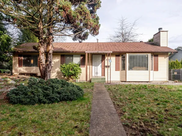 8570 152nd St, Surrey, BC V3S 3N1