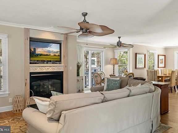 3rd image of 515 Jennmar Way #8