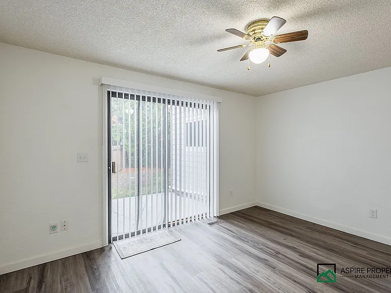 3286 W Sugar Creek Dr — Photo 6