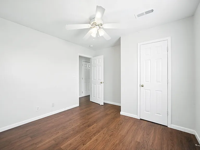 256 Executive Ave #A — Photo 16