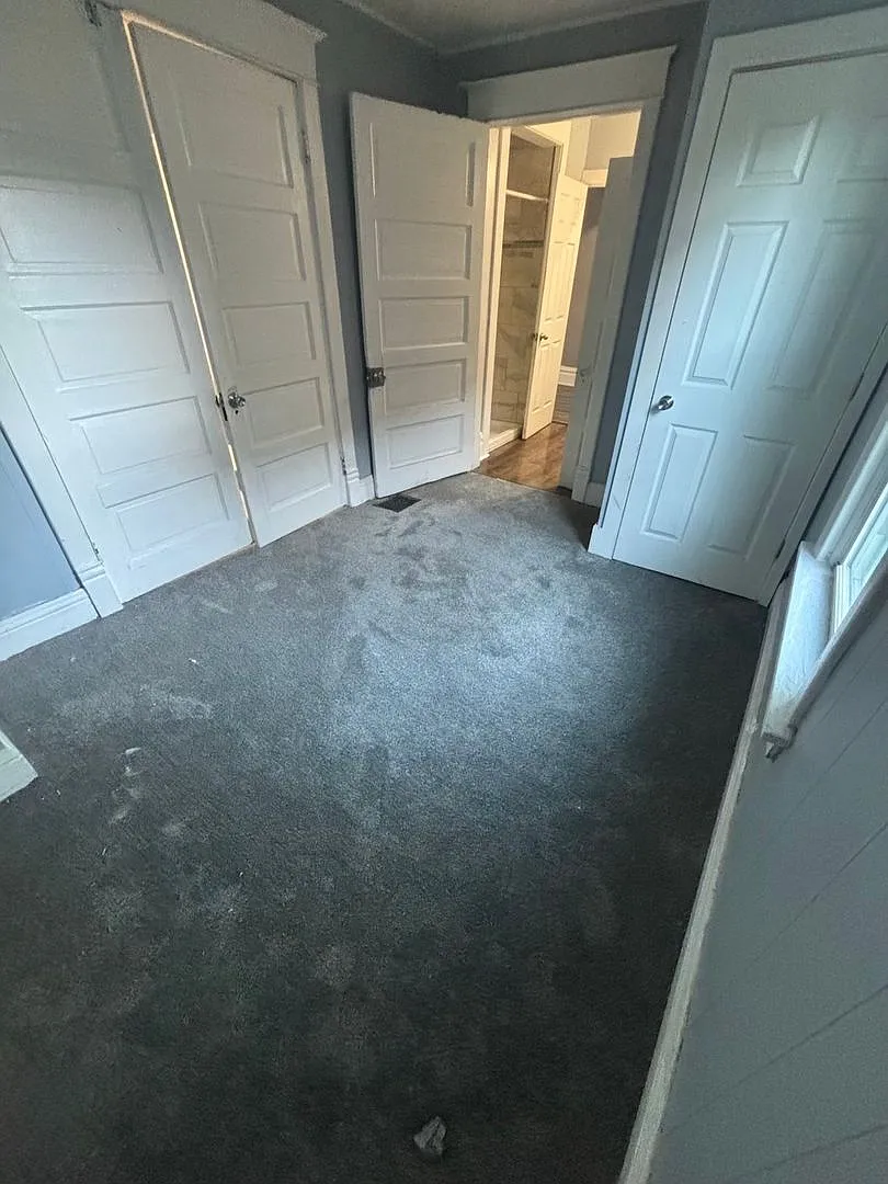 Large 4 bedroom 2 bathroom House — Photo 2