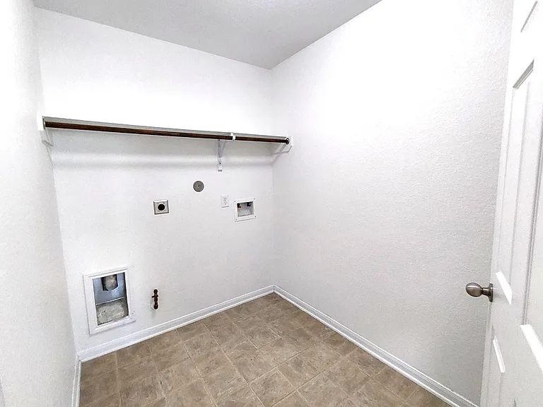 23150 Quiet Heron Ct — Photo 15