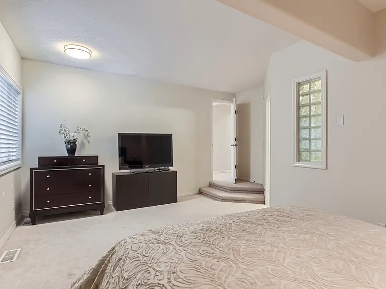 8534 NW Timber Ridge Ct — Photo 25