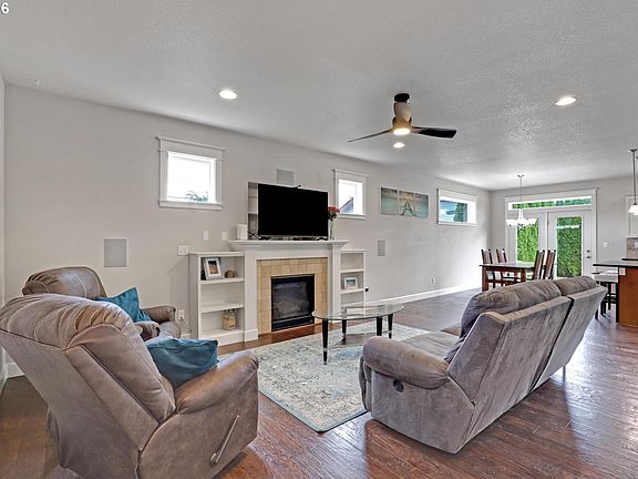 5th image of 7644 N Brandon Ave
