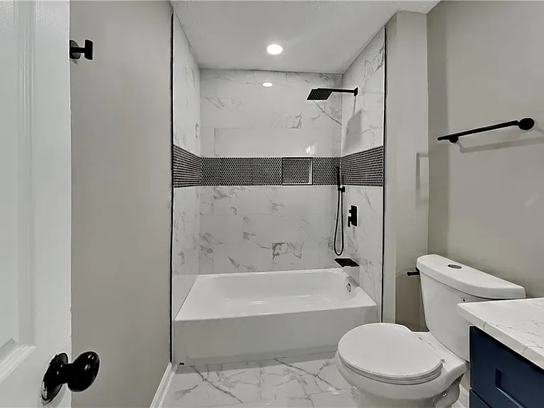 798 Brownlee Ln — Photo 14