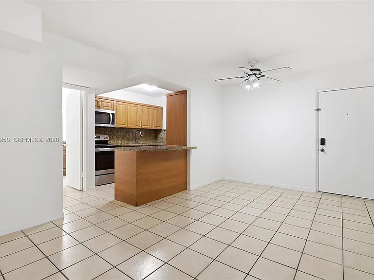 810 SW 129th Pl #209 — Photo 9