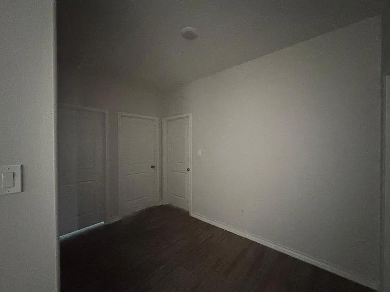 6002 Amir Dr — Photo 17