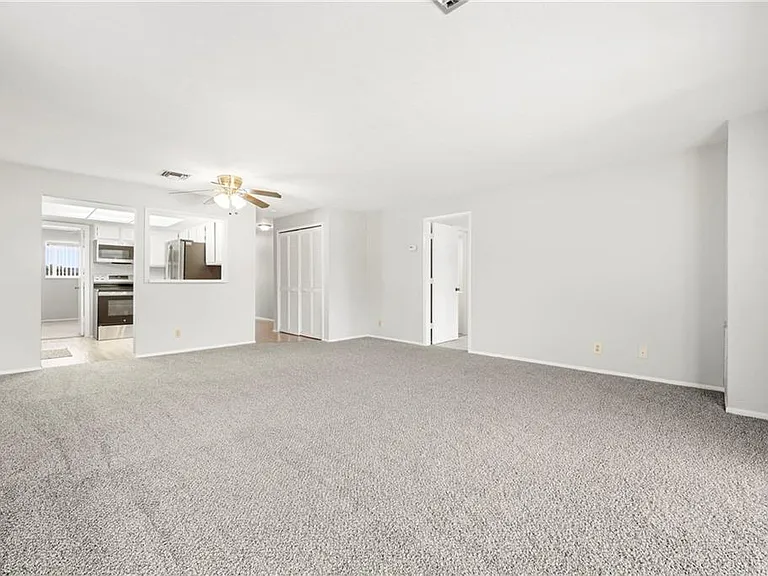 1376 Chesapeake Ave #2 — Photo 9
