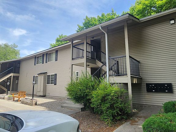 3rd image of 2707 E 32nd Ave APT 10