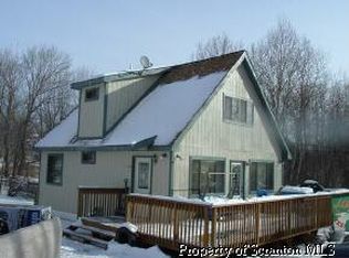2212 Highpoint Ct, Lake Ariel, PA 18436