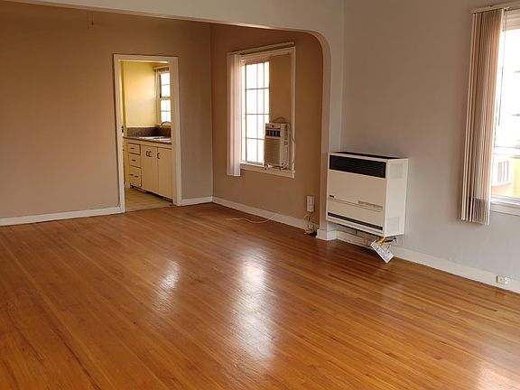 2nd image of 1223 1/2 Stearns Dr