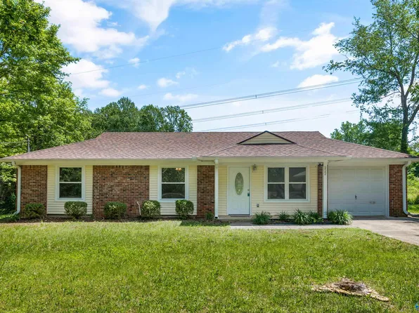 222 Oconee Dr, Huntsville, AL 35811