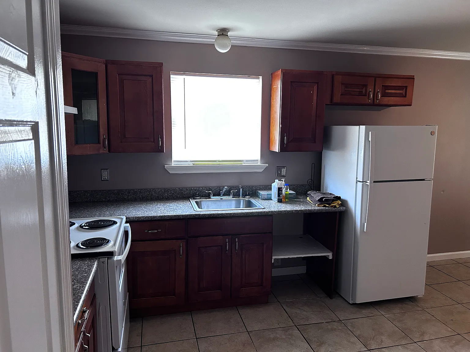 3 bed, 993 sqft, $1,850 — Photo 1