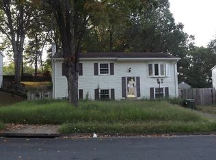 5319 Macwood Dr, Woodbridge, VA 22193