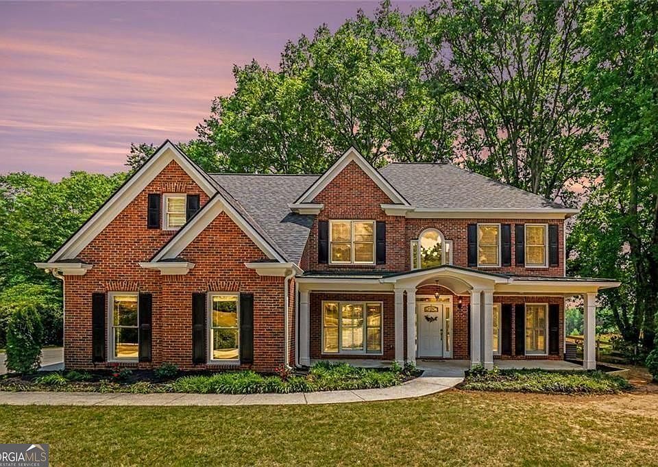1st image of 607 Crimsonwood Ct