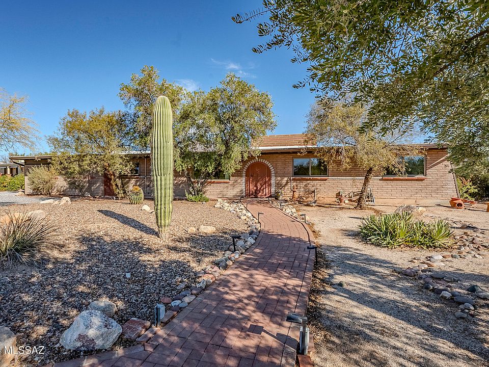 1st image of 8000 N El Tovar Pl
