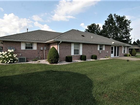 5th image of 1611 White Oak Dr
