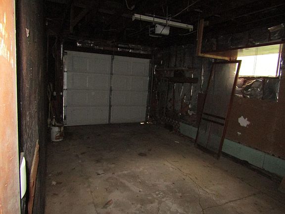 2nd image of 714 Superior St