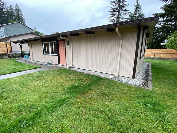 Clean crisp architectural lines with great colors greet as you step inside the fully fenced yard.