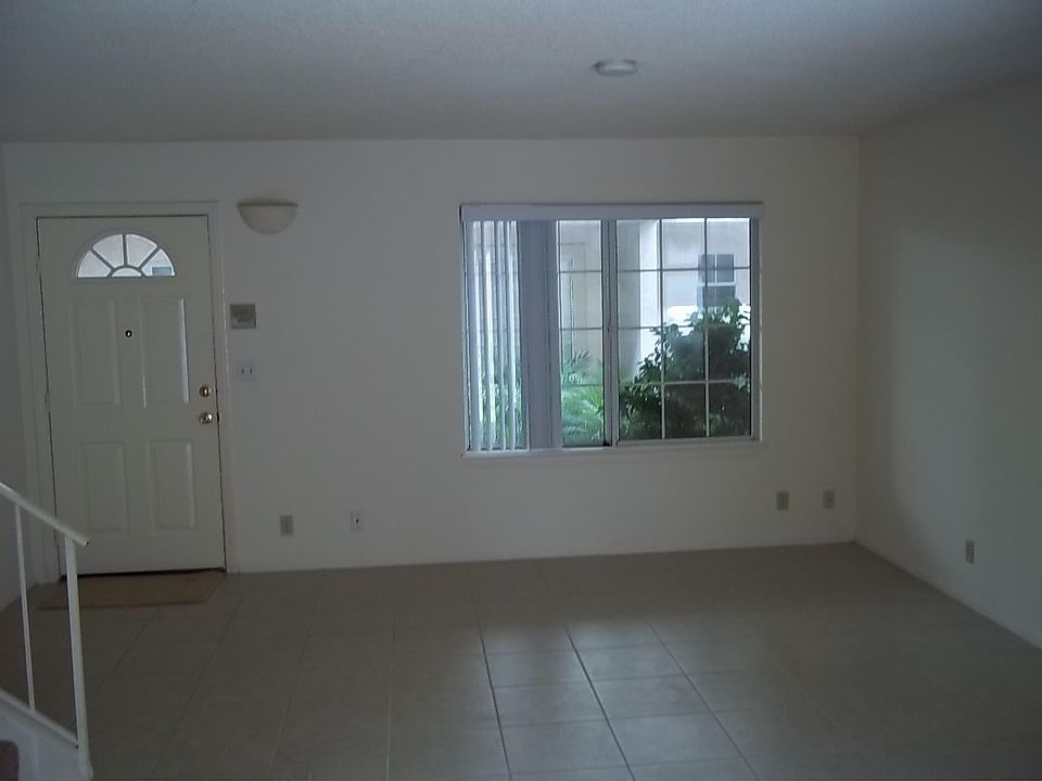 1st image of 1459 Felspar St