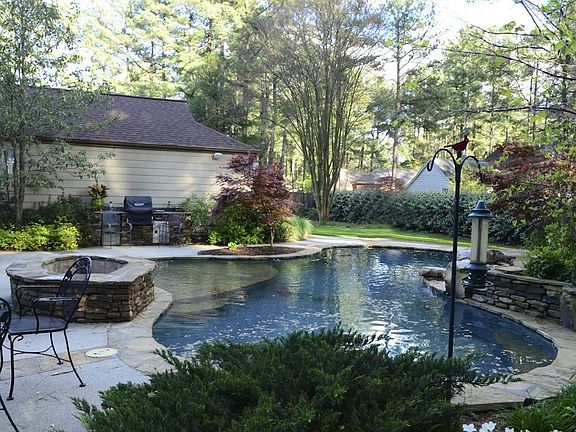 3rd image of 8281 Pine Valley Ln